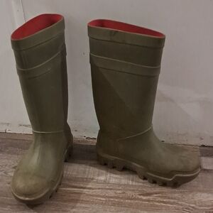 Olive Green Men's Dunlop Boots Size 10